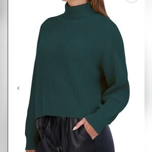 BCBG BCBGeneration Turtleneck Hunter Green Sweater Size Large